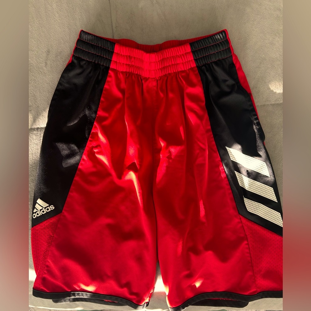 ❤️ Adidas Boys Tiro Athletic Shorts ❤️